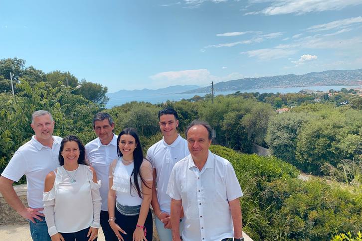 l'équipe de l'agence Roi Soleil