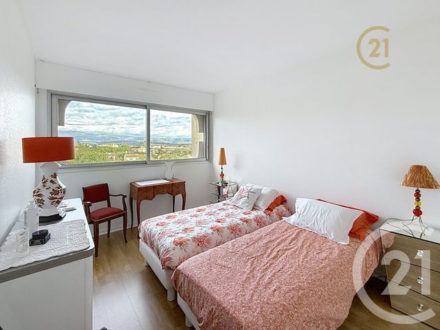 Appartement F3 à vendre - 3 pièces - 70.59 m2 - ANTIBES - 06 - PROVENCE-ALPES-COTE-D-AZUR - Century 21 Roi Soleil