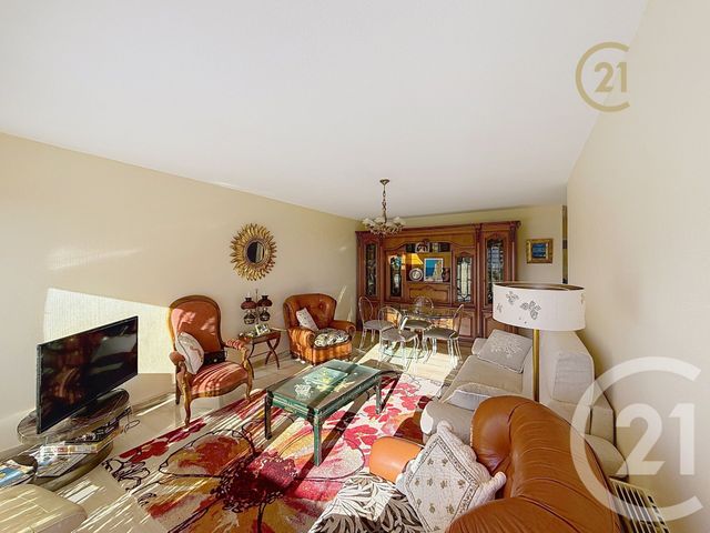 Appartement F3 à vendre - 3 pièces - 70.59 m2 - ANTIBES - 06 - PROVENCE-ALPES-COTE-D-AZUR - Century 21 Roi Soleil