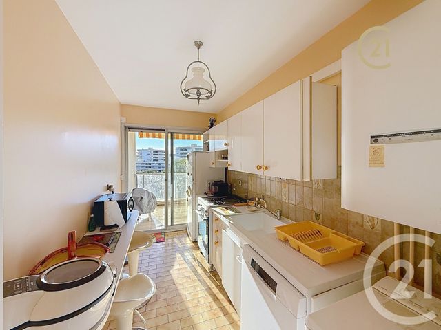 Appartement F3 à vendre - 3 pièces - 70.59 m2 - ANTIBES - 06 - PROVENCE-ALPES-COTE-D-AZUR - Century 21 Roi Soleil