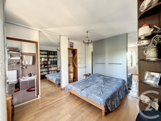 maison à vendre - 6 pièces - 238.1 m2 - GRASSE - 06 - PROVENCE-ALPES-COTE-D-AZUR - Century 21 Roi Soleil