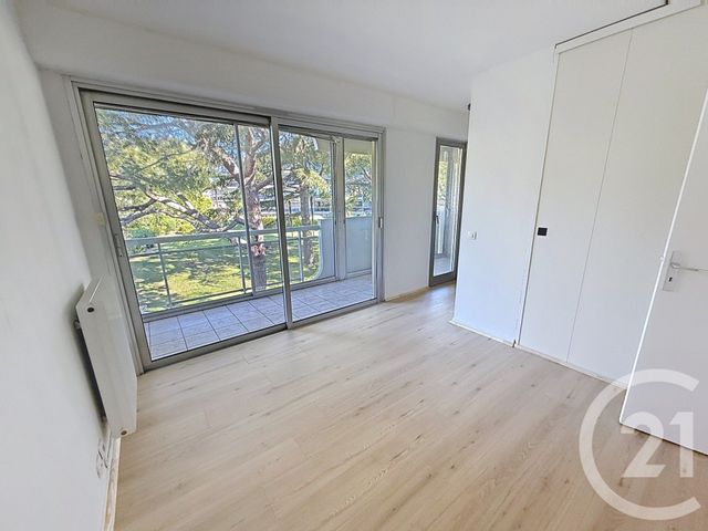 Appartement F4 à vendre - 4 pièces - 88.14 m2 - ANTIBES - 06 - PROVENCE-ALPES-COTE-D-AZUR - Century 21 Roi Soleil