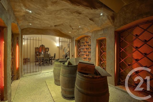 maison à vendre - 12 pièces - 700.0 m2 - THEOULE SUR MER - 06 - PROVENCE-ALPES-COTE-D-AZUR - Century 21 Roi Soleil