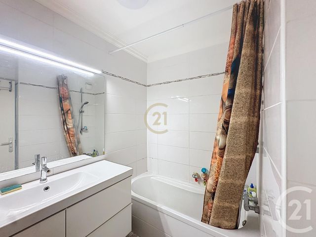 Appartement F3 à vendre - 3 pièces - 67.05 m2 - LE CANNET - 06 - PROVENCE-ALPES-COTE-D-AZUR - Century 21 Roi Soleil