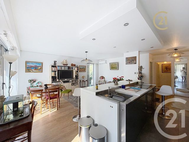 Afficher la photo en grand Appartement à vendre - 3 pièces - 78.36 m2 - ANTIBES - 06 - PROVENCE-ALPES-COTE-D-AZUR - Century 21 Roi Soleil