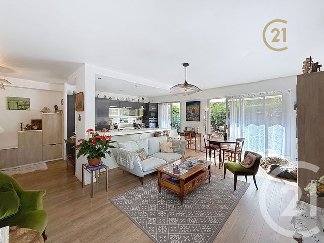 Afficher la photo en grand Appartement à vendre - 3 pièces - 78.36 m2 - ANTIBES - 06 - PROVENCE-ALPES-COTE-D-AZUR - Century 21 Roi Soleil