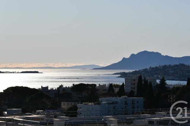Appartement F3 à vendre - 3 pièces - 73.0 m2 - ANTIBES - 06 - PROVENCE-ALPES-COTE-D-AZUR - Century 21 Roi Soleil
