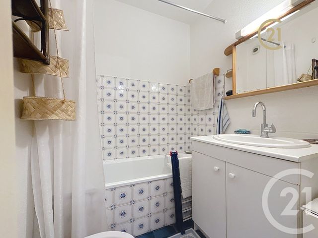 Appartement F2 à vendre - 2 pièces - 48.4 m2 - ANTIBES - 06 - PROVENCE-ALPES-COTE-D-AZUR - Century 21 Roi Soleil