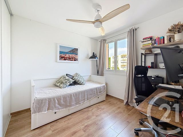 Appartement F4 à vendre - 4 pièces - 73.05 m2 - ANTIBES - 06 - PROVENCE-ALPES-COTE-D-AZUR - Century 21 Roi Soleil