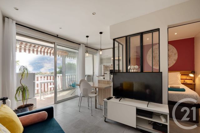 Appartement F1 à louer ANTIBES