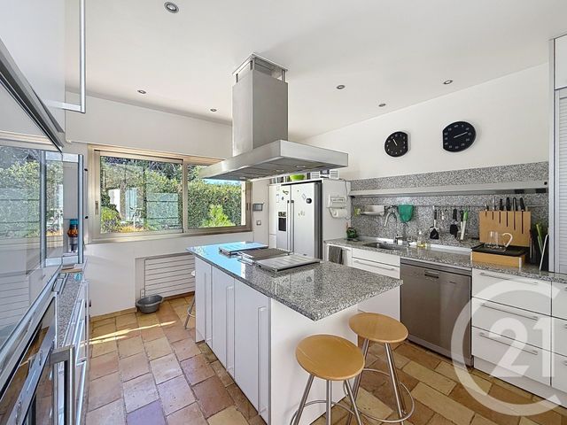 maison à vendre - 7 pièces - 230.0 m2 - VALLAURIS - 06 - PROVENCE-ALPES-COTE-D-AZUR - Century 21 Roi Soleil