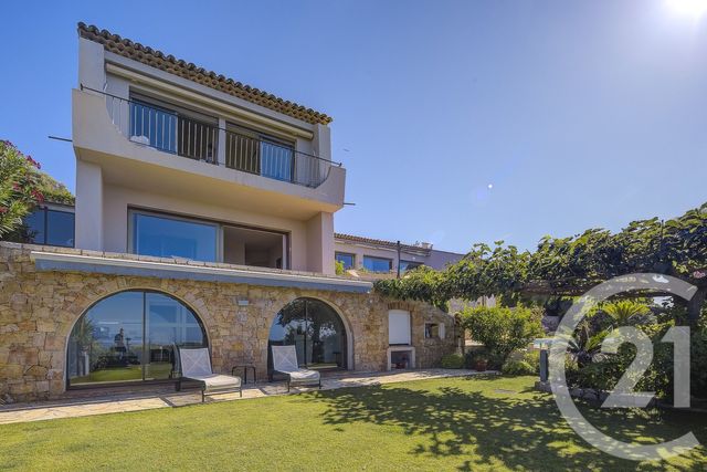 maison à vendre - 7 pièces - 230.0 m2 - VALLAURIS - 06 - PROVENCE-ALPES-COTE-D-AZUR - Century 21 Roi Soleil