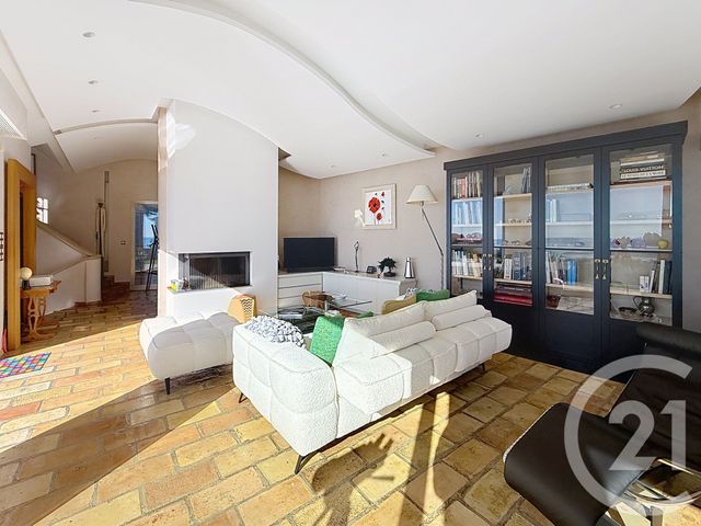 maison à vendre - 7 pièces - 230.0 m2 - VALLAURIS - 06 - PROVENCE-ALPES-COTE-D-AZUR - Century 21 Roi Soleil