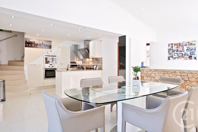 maison à vendre - 6 pièces - 201.97 m2 - ANTIBES - 06 - PROVENCE-ALPES-COTE-D-AZUR - Century 21 Roi Soleil