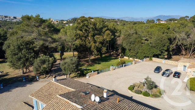 maison à vendre - 6 pièces - 201.97 m2 - ANTIBES - 06 - PROVENCE-ALPES-COTE-D-AZUR - Century 21 Roi Soleil