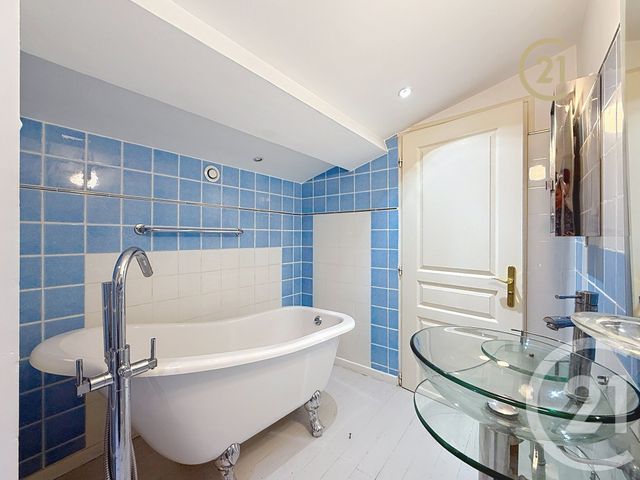 maison à vendre - 6 pièces - 201.97 m2 - ANTIBES - 06 - PROVENCE-ALPES-COTE-D-AZUR - Century 21 Roi Soleil