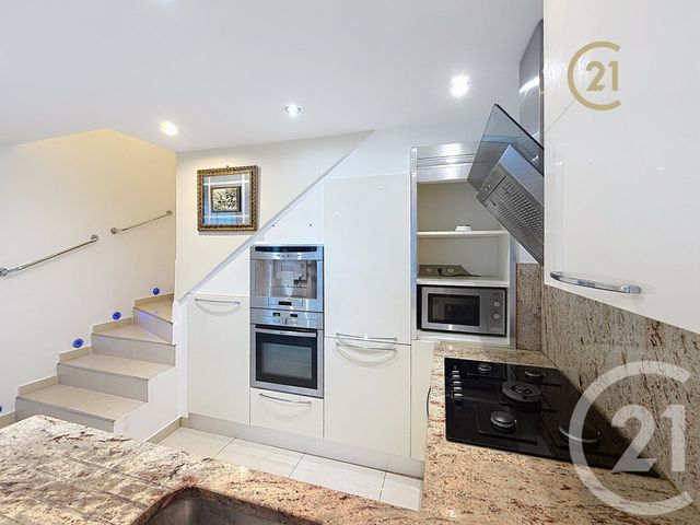 maison à vendre - 6 pièces - 201.97 m2 - ANTIBES - 06 - PROVENCE-ALPES-COTE-D-AZUR - Century 21 Roi Soleil