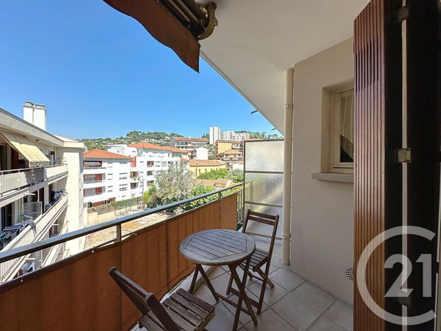 Appartement F1 à vendre - 1 pièce - 27.61 m2 - VALLAURIS - 06 - PROVENCE-ALPES-COTE-D-AZUR - Century 21 Roi Soleil