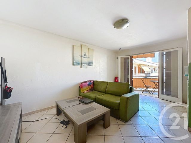 Appartement F1 à vendre - 1 pièce - 27.61 m2 - VALLAURIS - 06 - PROVENCE-ALPES-COTE-D-AZUR - Century 21 Roi Soleil