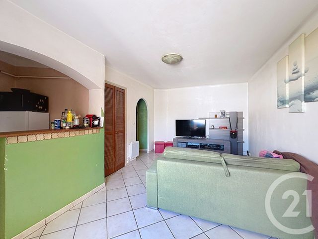 Appartement F1 à vendre - 1 pièce - 27.61 m2 - VALLAURIS - 06 - PROVENCE-ALPES-COTE-D-AZUR - Century 21 Roi Soleil