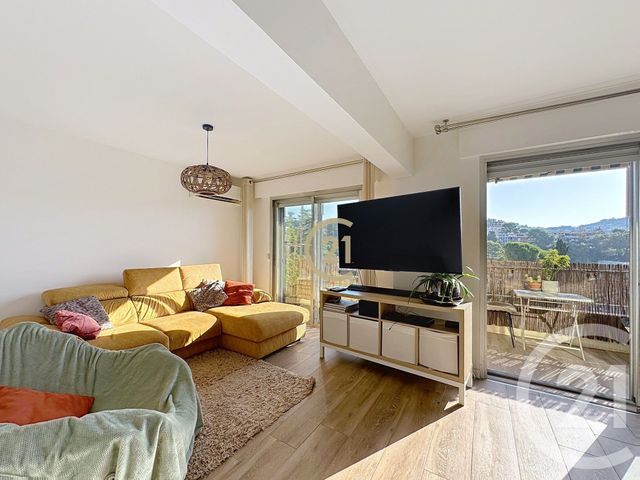 Afficher la photo en grand Appartement F3 à vendre - 3 pièces - 70.0 m2 - LE CANNET - 06 - PROVENCE-ALPES-COTE-D-AZUR - Century 21 Roi Soleil