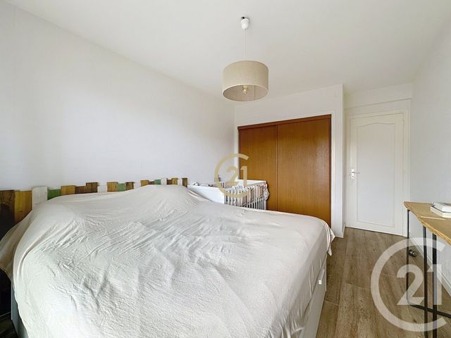 Afficher la photo en grand Appartement F3 à vendre - 3 pièces - 70.0 m2 - LE CANNET - 06 - PROVENCE-ALPES-COTE-D-AZUR - Century 21 Roi Soleil