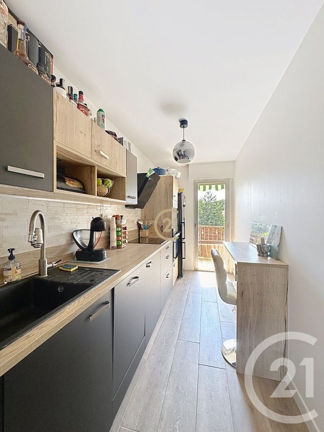 Afficher la photo en grand Appartement F3 à vendre - 3 pièces - 70.0 m2 - LE CANNET - 06 - PROVENCE-ALPES-COTE-D-AZUR - Century 21 Roi Soleil