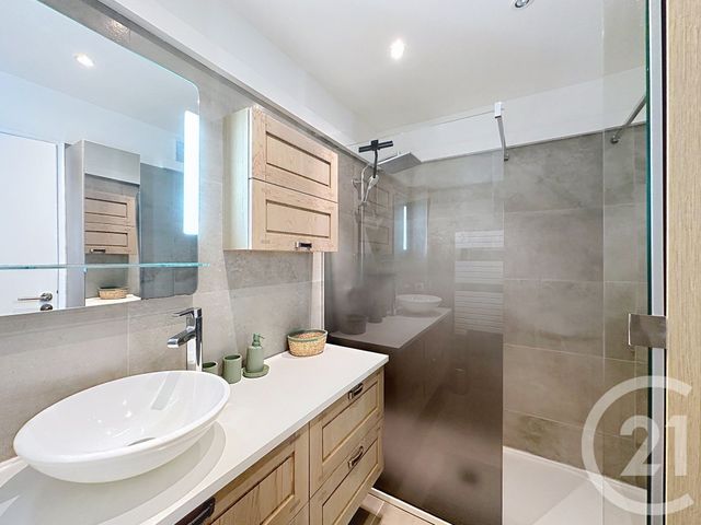 Appartement F3 à vendre - 3 pièces - 66.89 m2 - ANTIBES - 06 - PROVENCE-ALPES-COTE-D-AZUR - Century 21 Roi Soleil