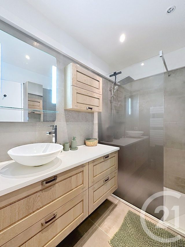 Appartement F3 à vendre - 3 pièces - 66.89 m2 - ANTIBES - 06 - PROVENCE-ALPES-COTE-D-AZUR - Century 21 Roi Soleil