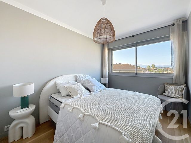 Appartement F3 à vendre - 3 pièces - 66.89 m2 - ANTIBES - 06 - PROVENCE-ALPES-COTE-D-AZUR - Century 21 Roi Soleil