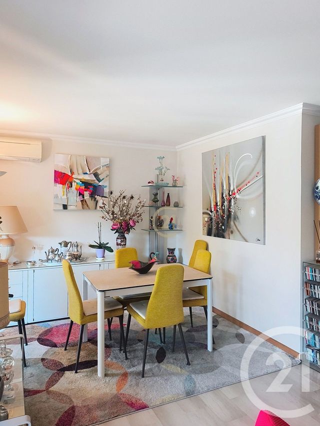 Appartement F3 à vendre - 3 pièces - 64.3 m2 - VALLAURIS - 06 - PROVENCE-ALPES-COTE-D-AZUR - Century 21 Roi Soleil