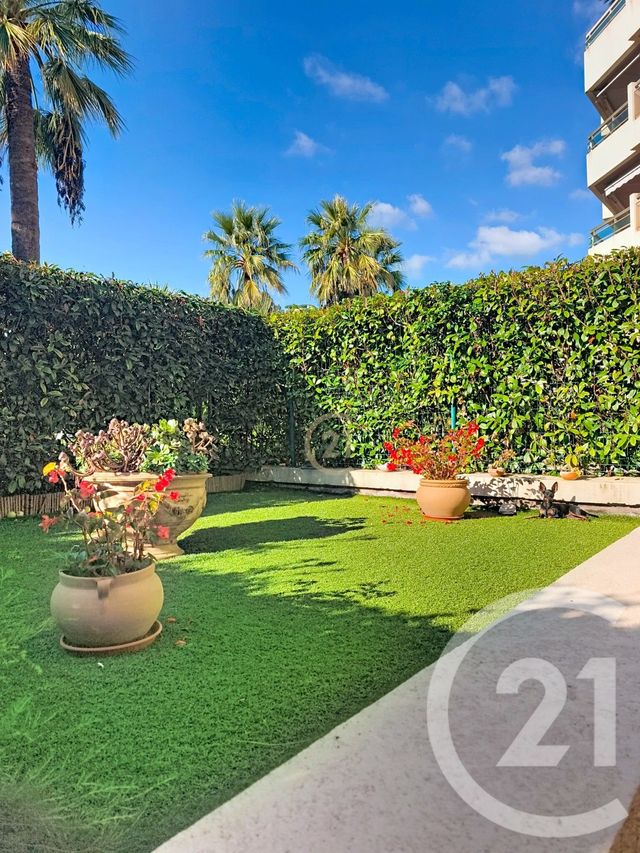 Appartement F3 à vendre - 3 pièces - 64.3 m2 - VALLAURIS - 06 - PROVENCE-ALPES-COTE-D-AZUR - Century 21 Roi Soleil