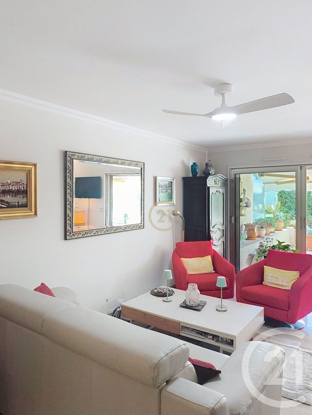 Appartement F3 à vendre - 3 pièces - 64.3 m2 - VALLAURIS - 06 - PROVENCE-ALPES-COTE-D-AZUR - Century 21 Roi Soleil