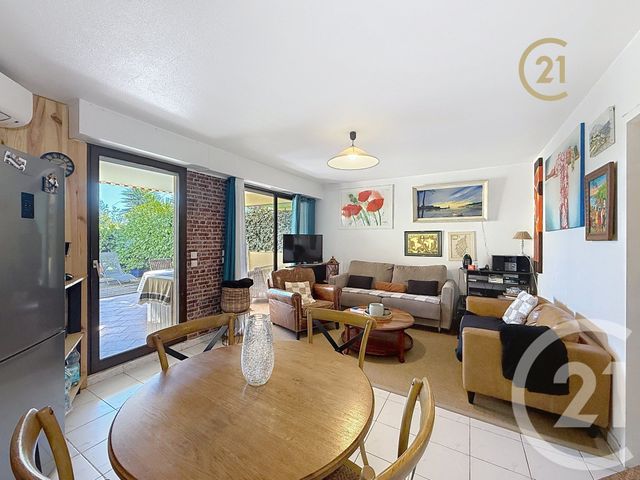 Afficher la photo en grand Appartement F3 à vendre - 3 pièces - 53.71 m2 - ANTIBES - 06 - PROVENCE-ALPES-COTE-D-AZUR - Century 21 Roi Soleil