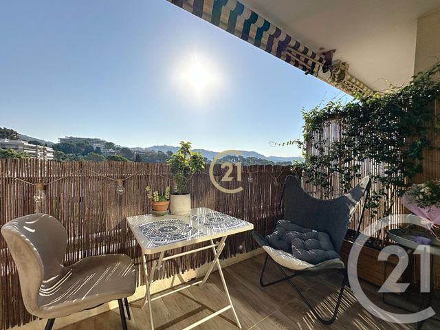 Afficher la photo en grand Appartement F2 à vendre - 2 pièces - 70.0 m2 - LE CANNET - 06 - PROVENCE-ALPES-COTE-D-AZUR - Century 21 Roi Soleil
