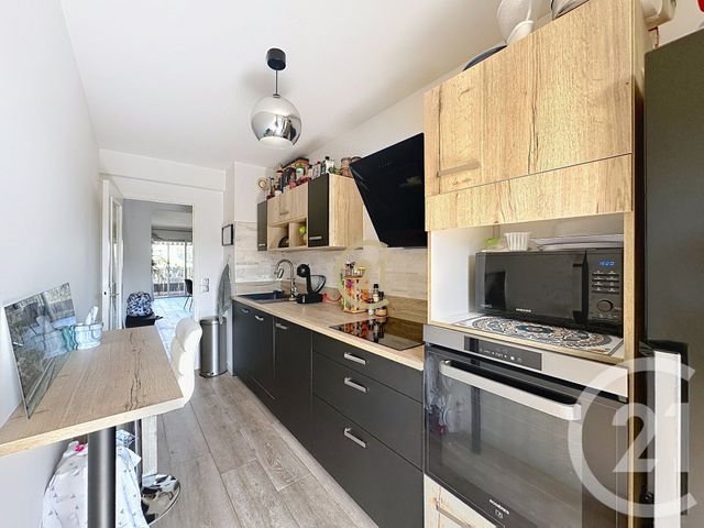 Afficher la photo en grand Appartement F2 à vendre - 2 pièces - 70.0 m2 - LE CANNET - 06 - PROVENCE-ALPES-COTE-D-AZUR - Century 21 Roi Soleil