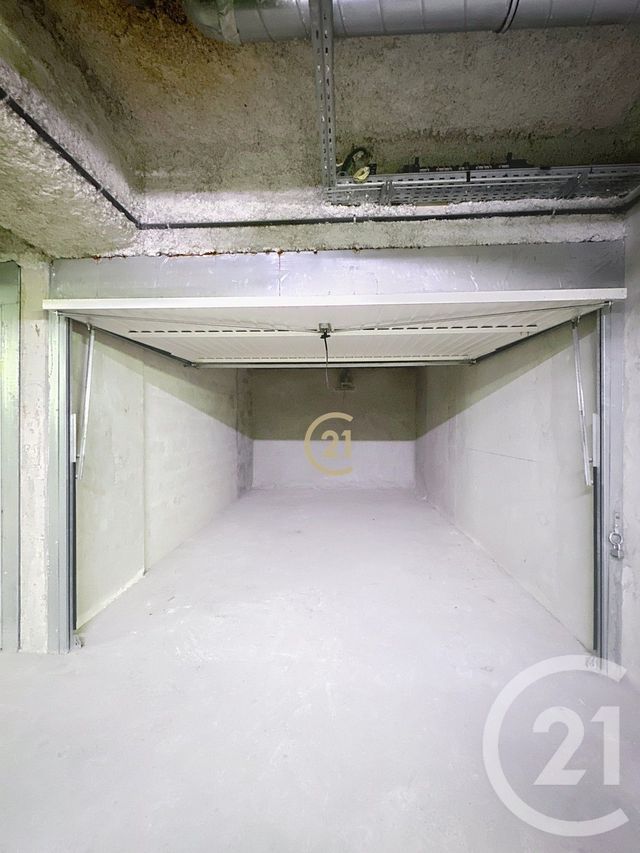 parking - JUAN LES PINS - 06