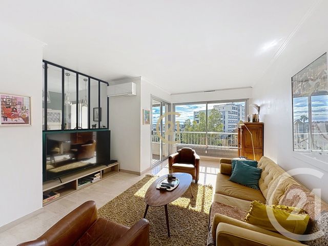 Appartement F2 à louer - 2 pièces - 55.58 m2 - ANTIBES - 06 - PROVENCE-ALPES-COTE-D-AZUR - Century 21 Roi Soleil