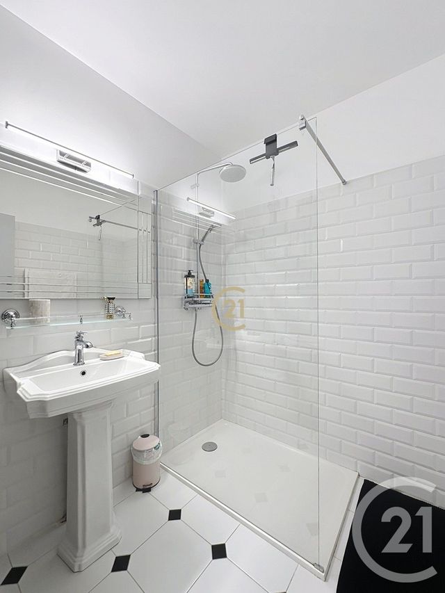 Appartement F2 à louer - 2 pièces - 55.58 m2 - ANTIBES - 06 - PROVENCE-ALPES-COTE-D-AZUR - Century 21 Roi Soleil