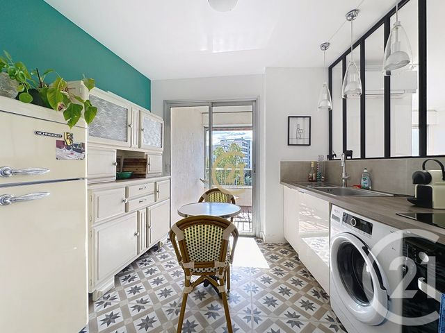 Appartement F2 à louer - 2 pièces - 55.58 m2 - ANTIBES - 06 - PROVENCE-ALPES-COTE-D-AZUR - Century 21 Roi Soleil