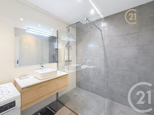 Appartement F3 à vendre - 3 pièces - 72.49 m2 - ANTIBES - 06 - PROVENCE-ALPES-COTE-D-AZUR - Century 21 Roi Soleil