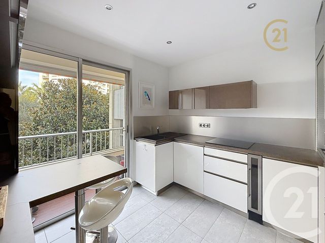 Appartement F3 à vendre - 3 pièces - 72.49 m2 - ANTIBES - 06 - PROVENCE-ALPES-COTE-D-AZUR - Century 21 Roi Soleil