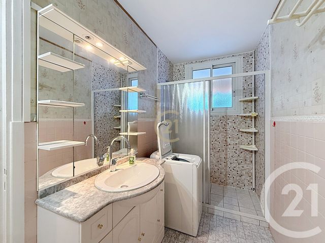 Appartement F2 à vendre - 2 pièces - 37.57 m2 - ANTIBES - 06 - PROVENCE-ALPES-COTE-D-AZUR - Century 21 Roi Soleil