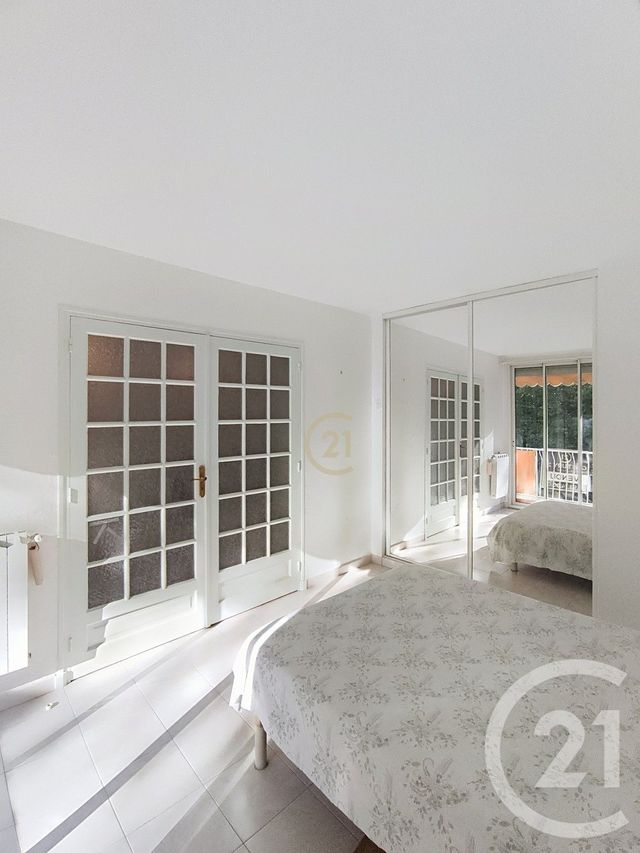 Appartement F2 à vendre - 2 pièces - 37.57 m2 - ANTIBES - 06 - PROVENCE-ALPES-COTE-D-AZUR - Century 21 Roi Soleil