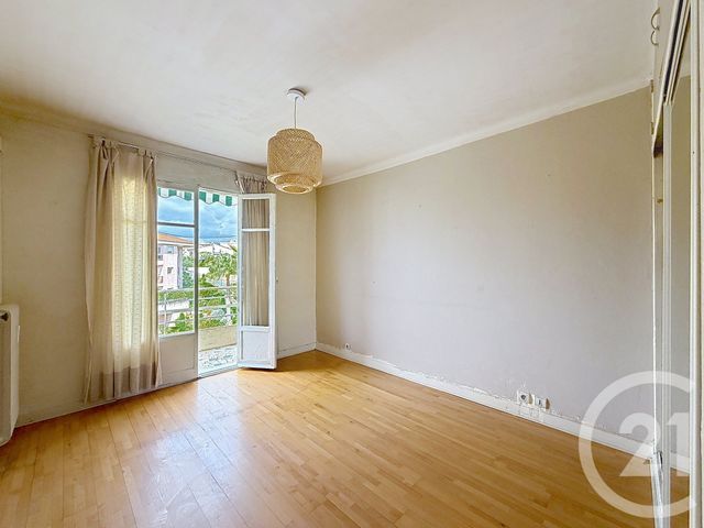Appartement F3 à vendre - 3 pièces - 58.0 m2 - ANTIBES - 06 - PROVENCE-ALPES-COTE-D-AZUR - Century 21 Roi Soleil