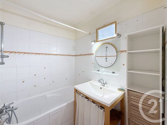 Appartement F3 à vendre - 3 pièces - 58.0 m2 - ANTIBES - 06 - PROVENCE-ALPES-COTE-D-AZUR - Century 21 Roi Soleil
