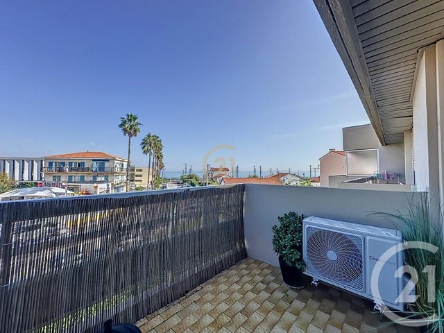 Appartement F1 à louer - 1 pièce - 27.0 m2 - ANTIBES - 06 - PROVENCE-ALPES-COTE-D-AZUR - Century 21 Roi Soleil