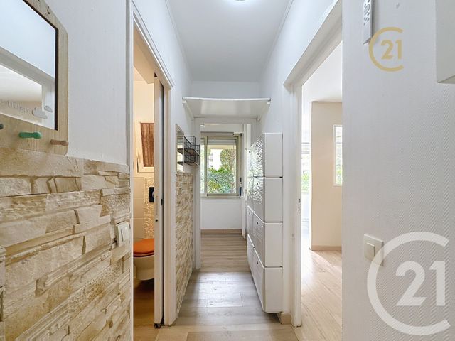 Appartement F1 à vendre - 1 pièce - 32.01 m2 - JUAN LES PINS - 06 - PROVENCE-ALPES-COTE-D-AZUR - Century 21 Roi Soleil