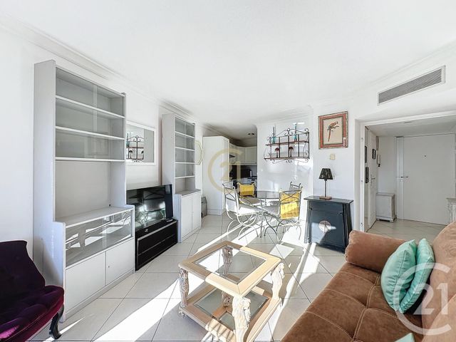 Appartement F2 à louer - 2 pièces - 43.81 m2 - JUAN LES PINS - 06 - PROVENCE-ALPES-COTE-D-AZUR - Century 21 Roi Soleil