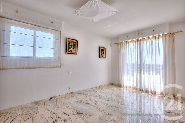 Appartement F4 à vendre - 4 pièces - 125.13 m2 - ANTIBES - 06 - PROVENCE-ALPES-COTE-D-AZUR - Century 21 Roi Soleil